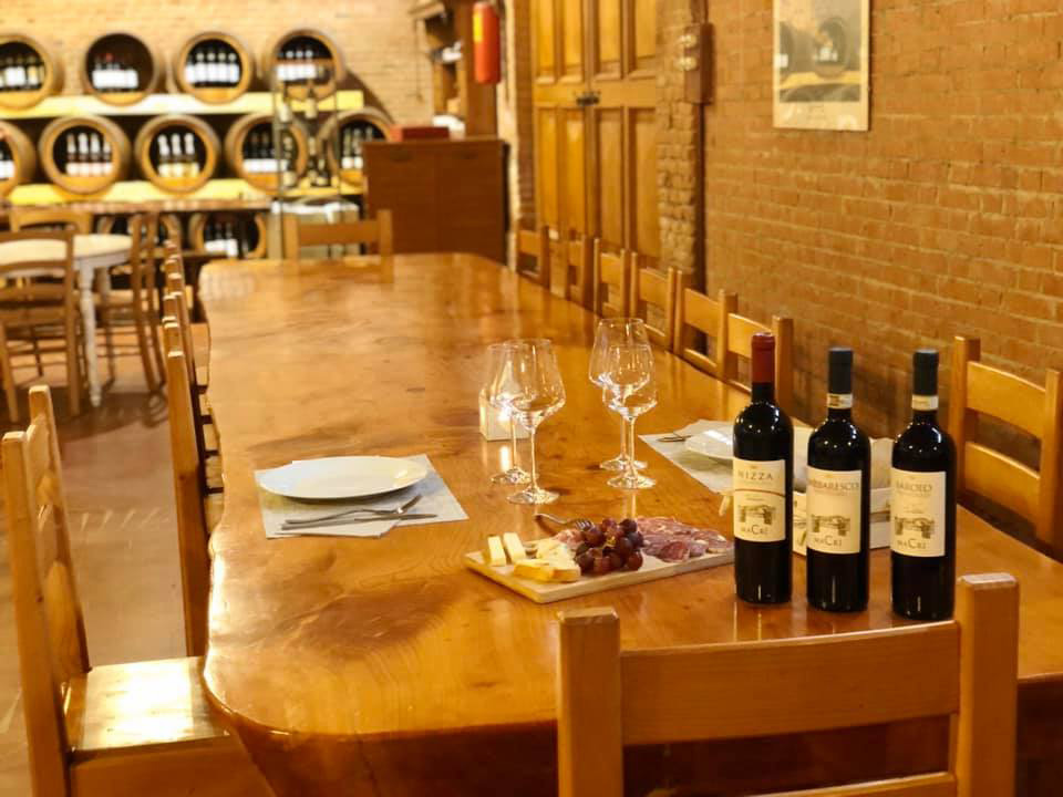 Visits and tastings in the cellar: some of our wines in one of our rooms.